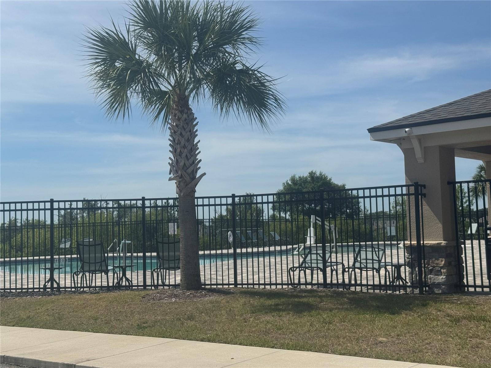 Image 4 of 5 For 460 Mckenna Drive