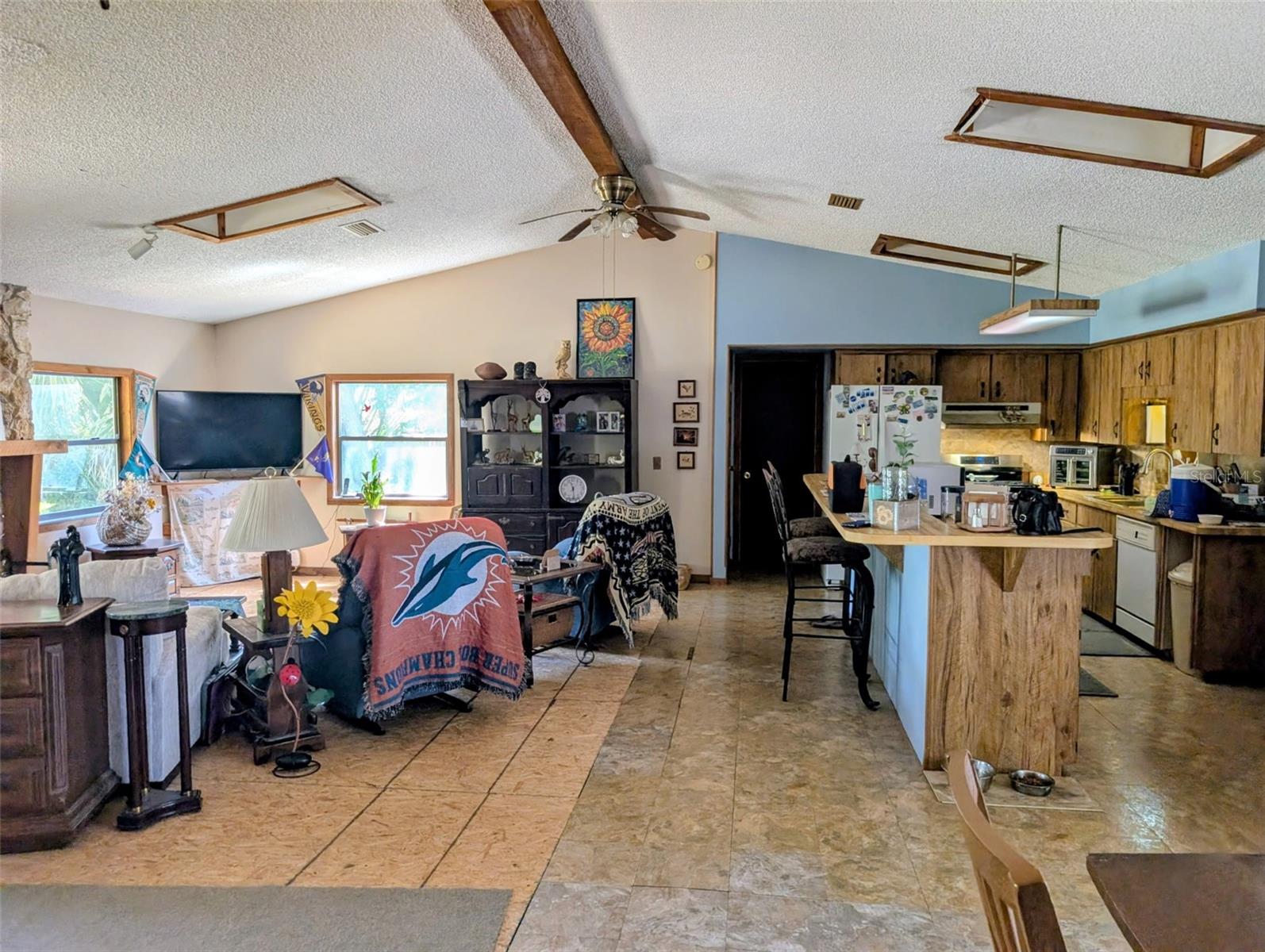 Image 19 of 37 For 24514 Bonnett Road