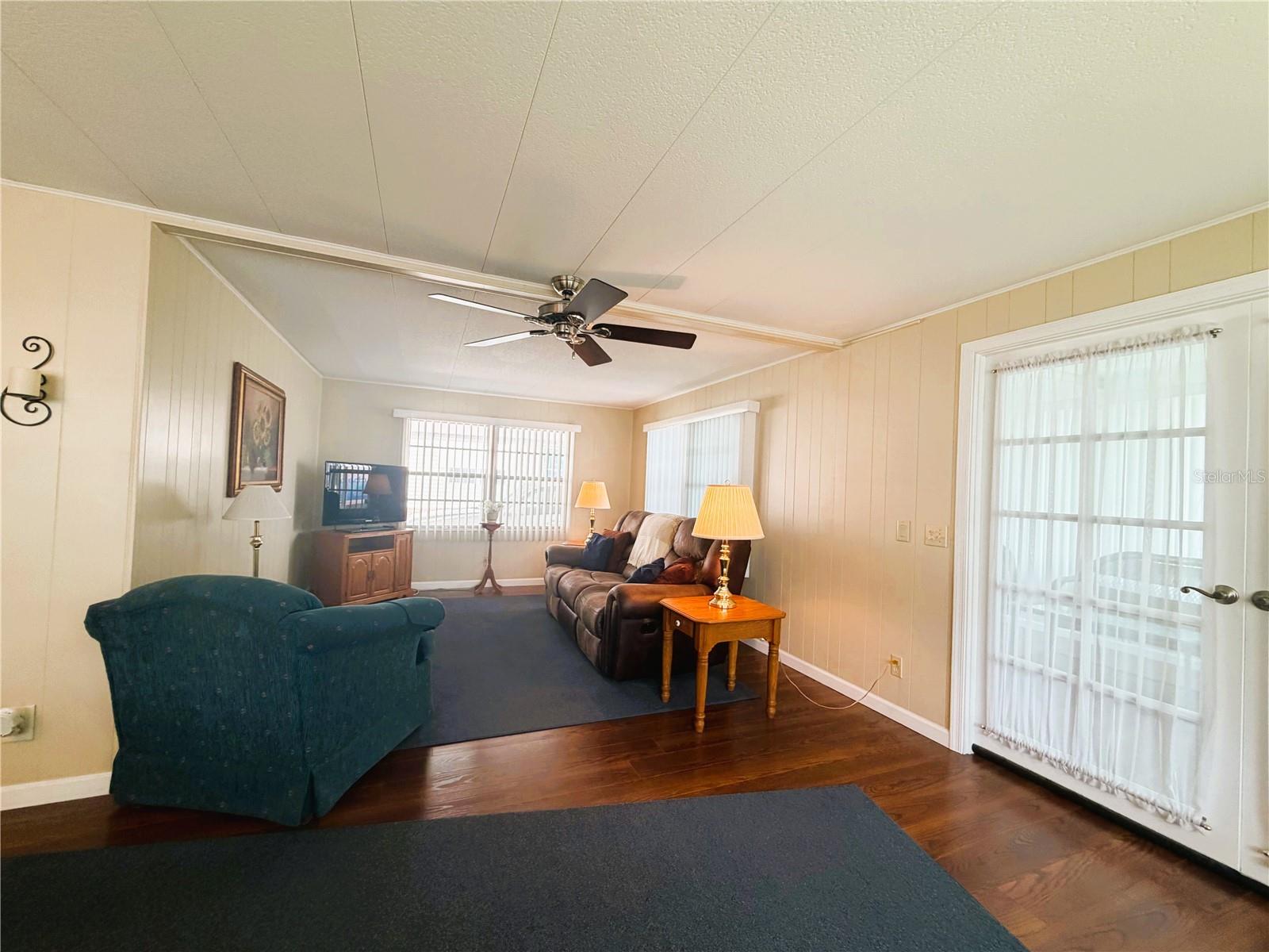 Image 11 of 38 For 340 Palo Verde Drive