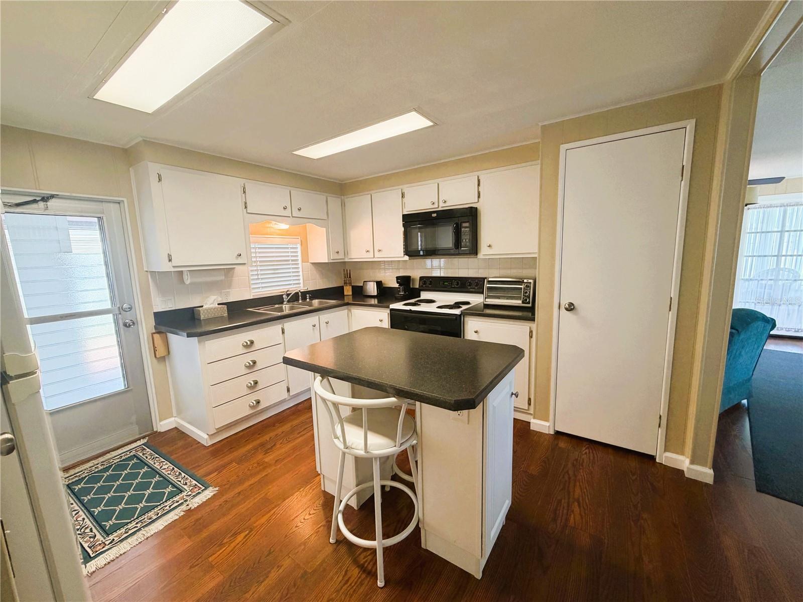 Image 6 of 38 For 340 Palo Verde Drive