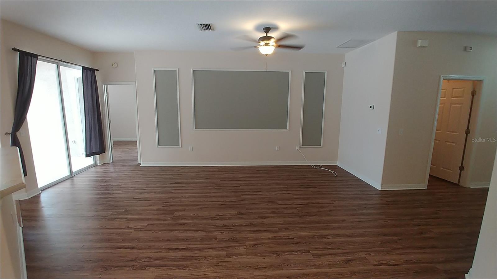Image 3 of 25 For 7156 Spikerush Court