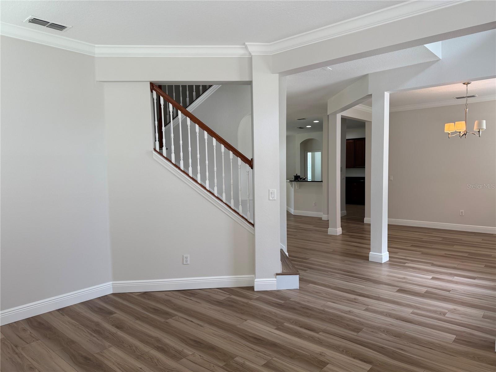 Image 3 of 49 For 345 Beacon Pointe Drive