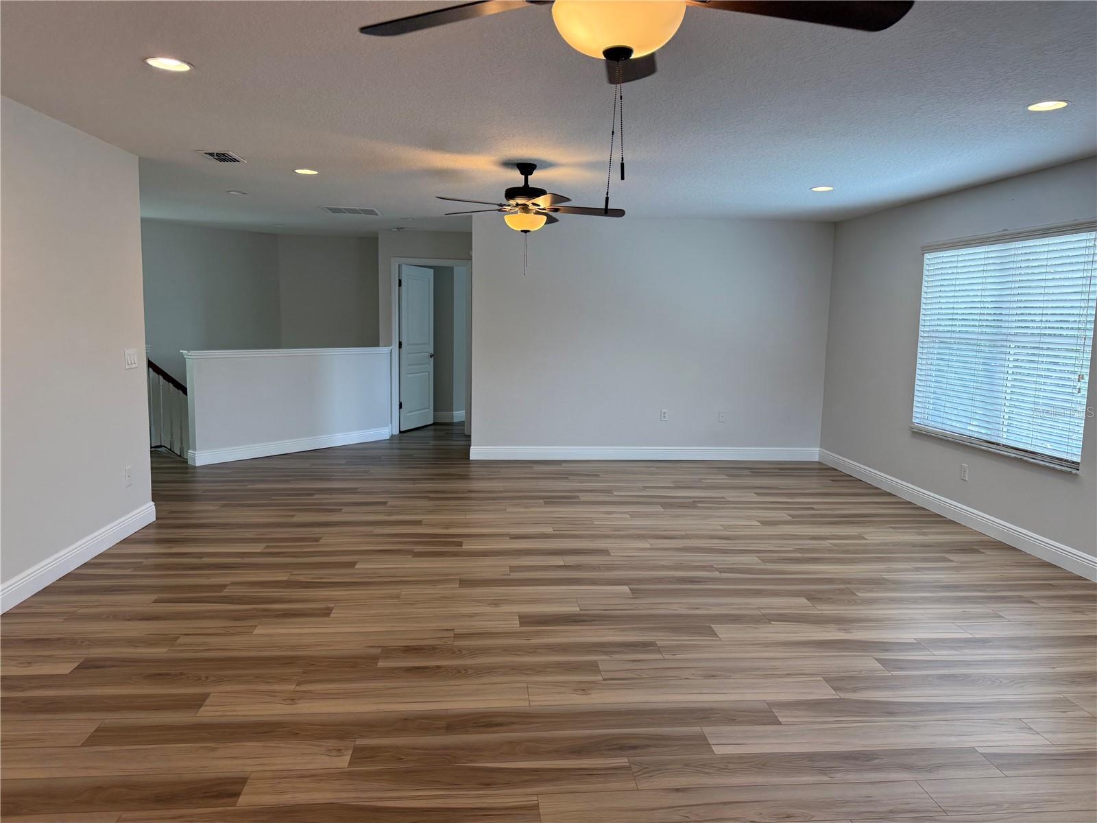 Image 30 of 49 For 345 Beacon Pointe Drive