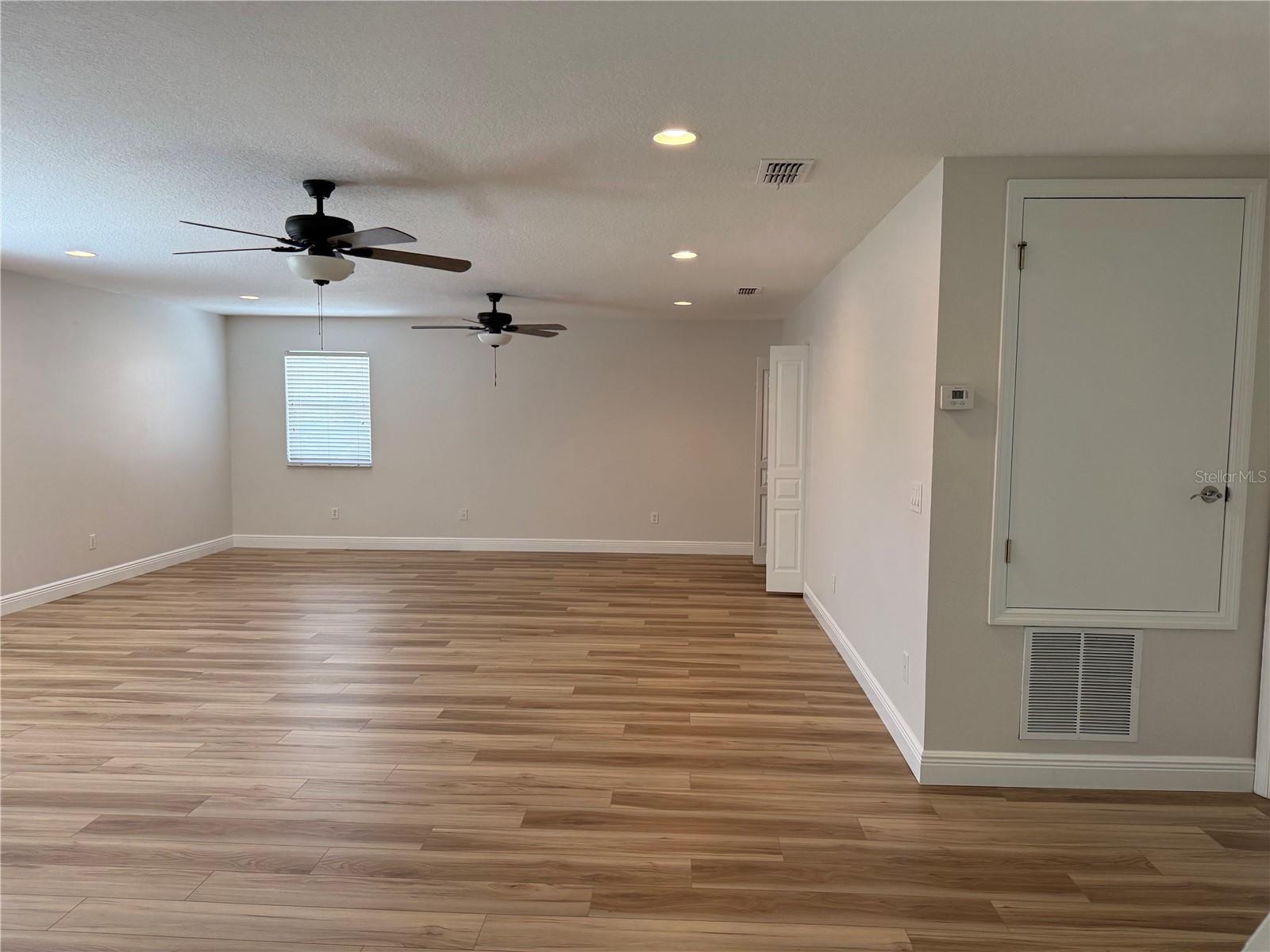 Image 31 of 49 For 345 Beacon Pointe Drive
