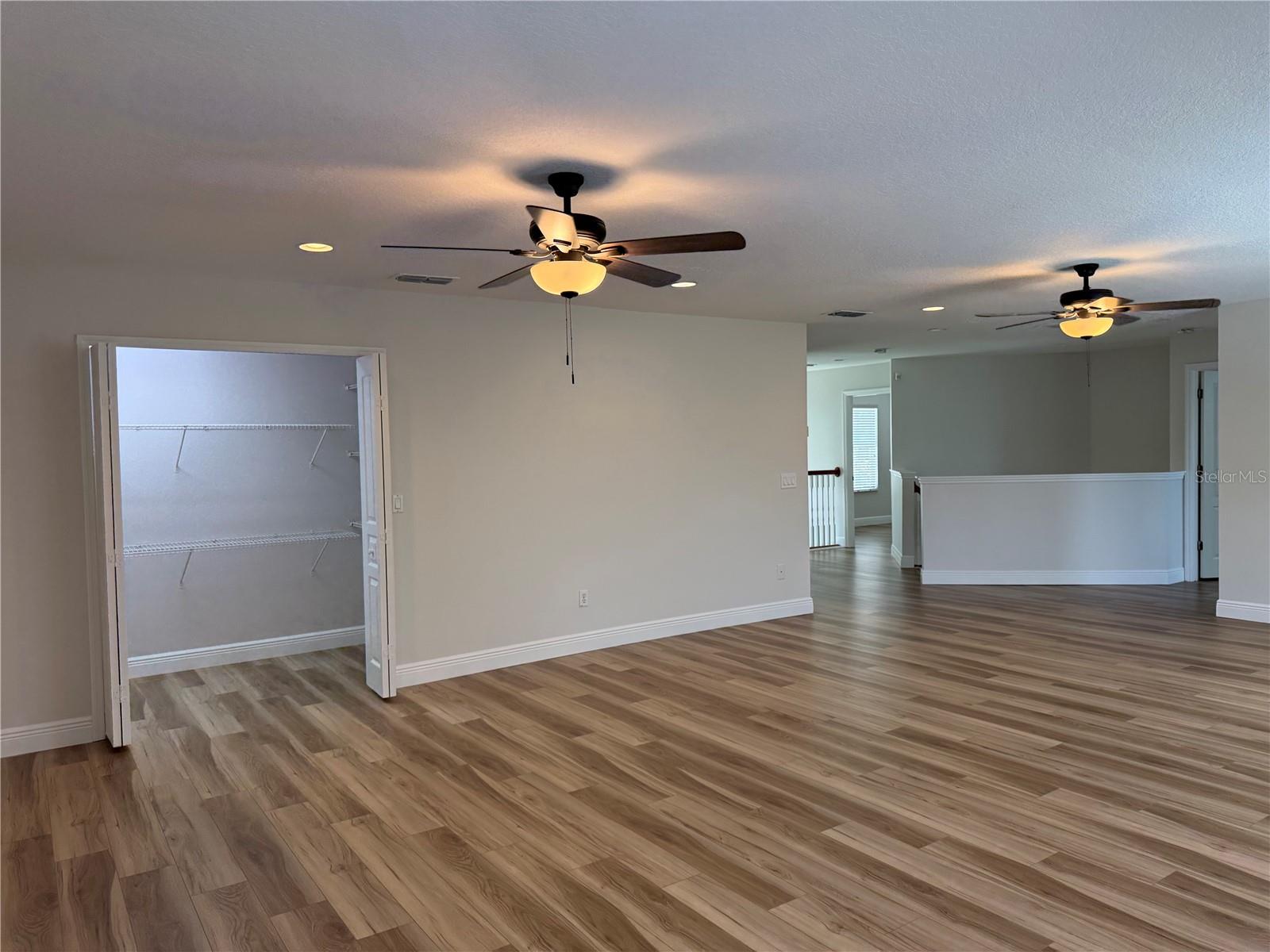 Image 33 of 49 For 345 Beacon Pointe Drive