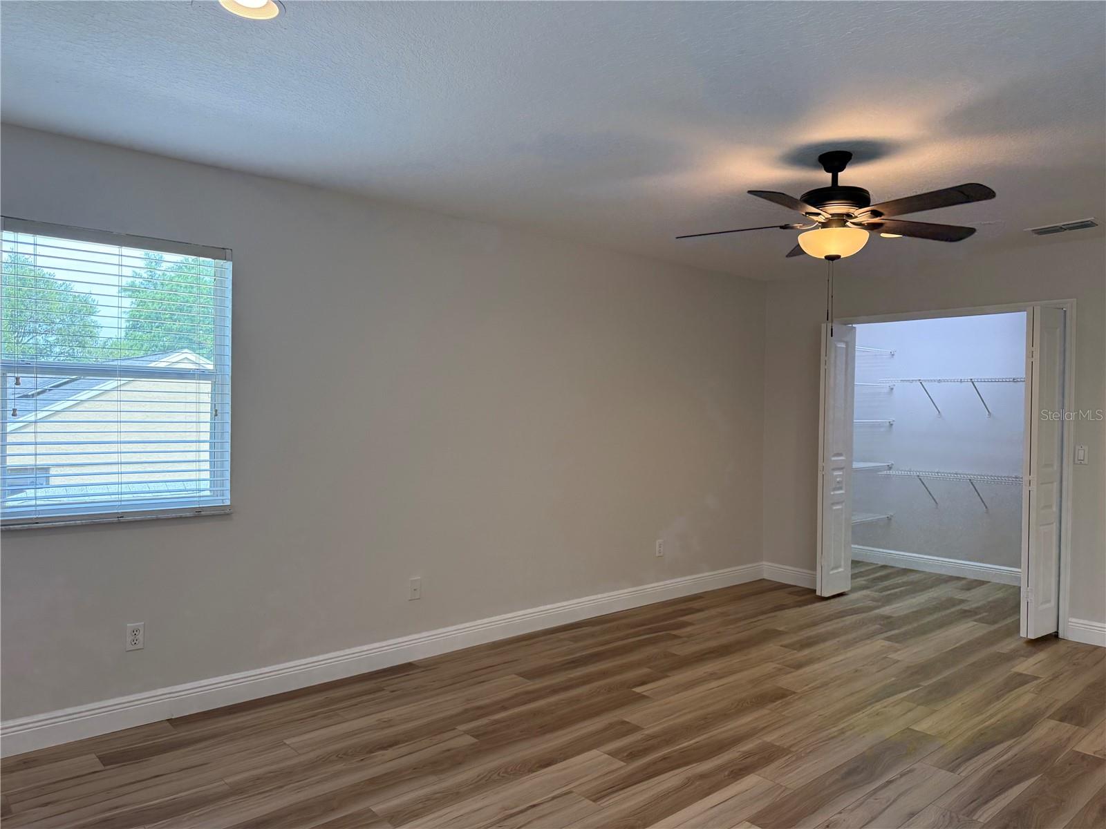 Image 35 of 49 For 345 Beacon Pointe Drive