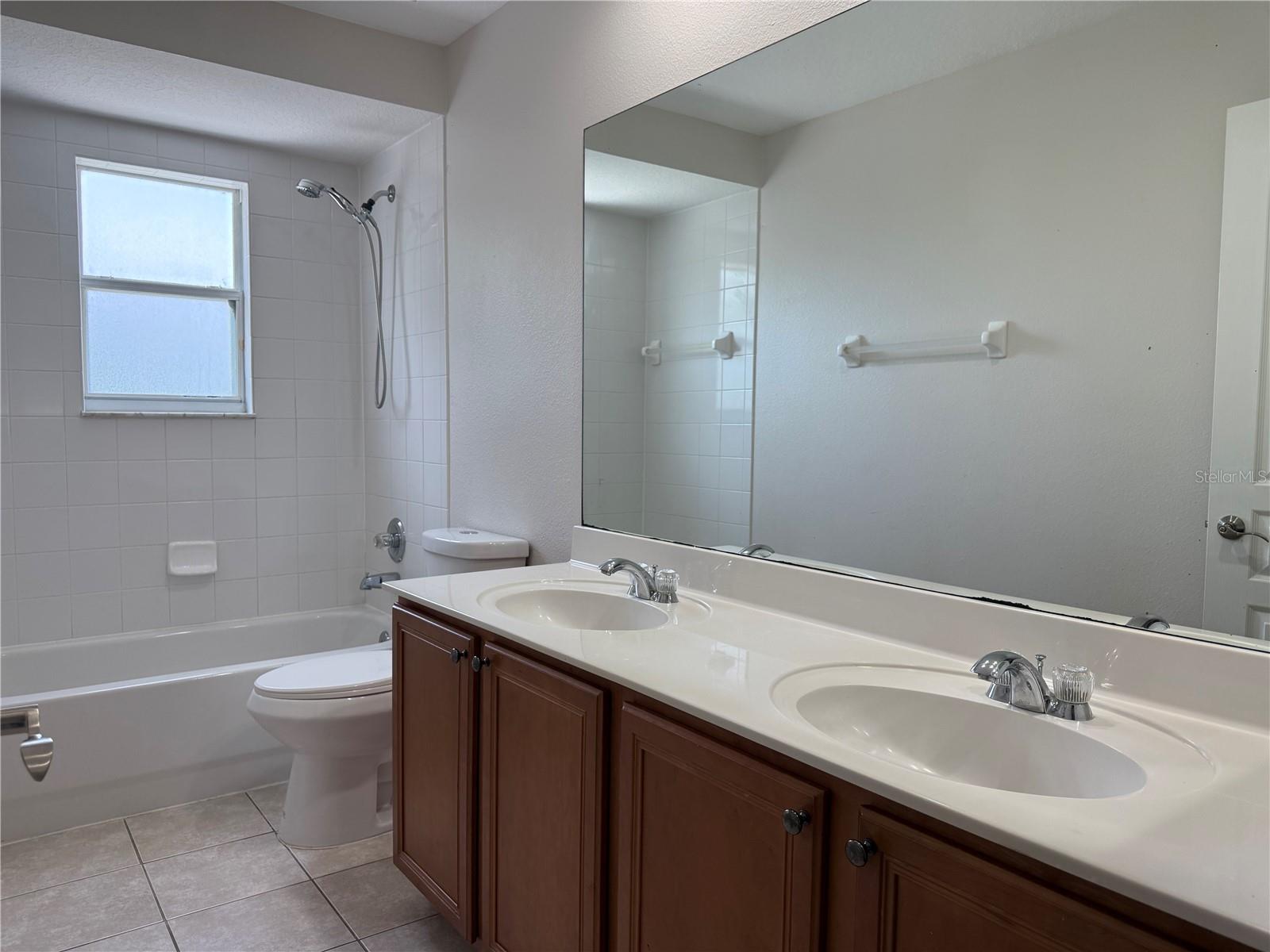 Image 41 of 49 For 345 Beacon Pointe Drive