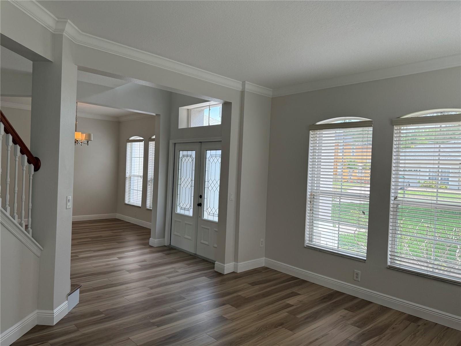 Image 7 of 49 For 345 Beacon Pointe Drive