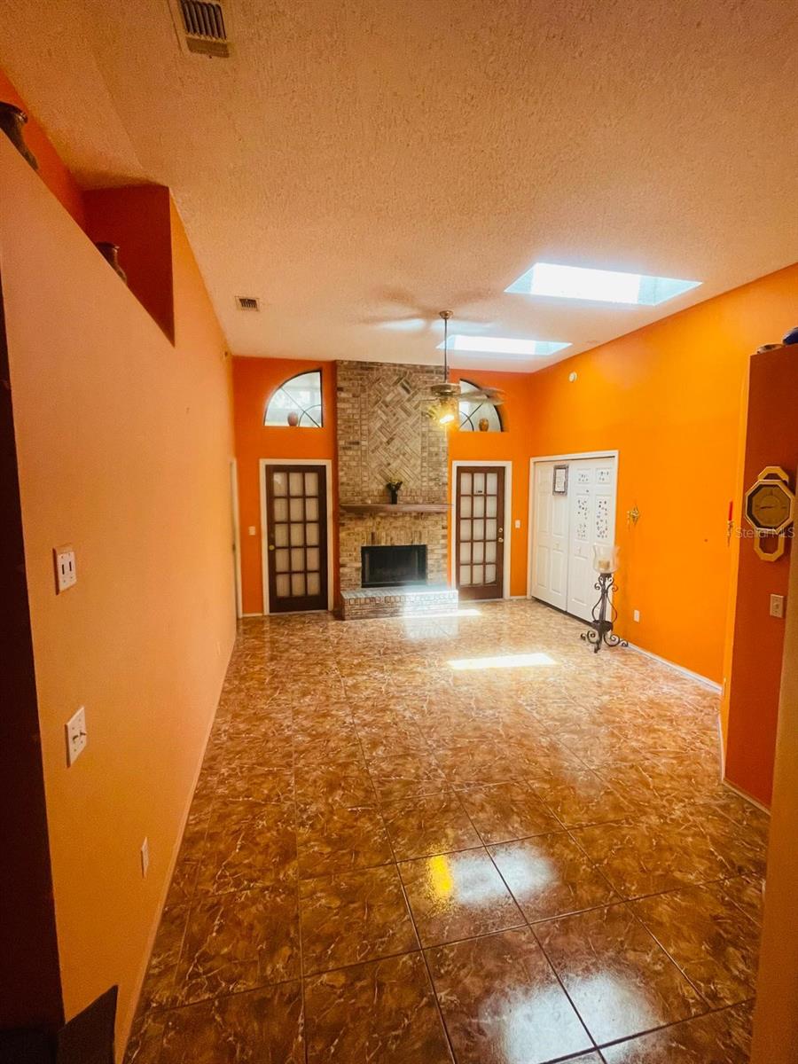 Image 2 of 5 For 1208 Windward Drive
