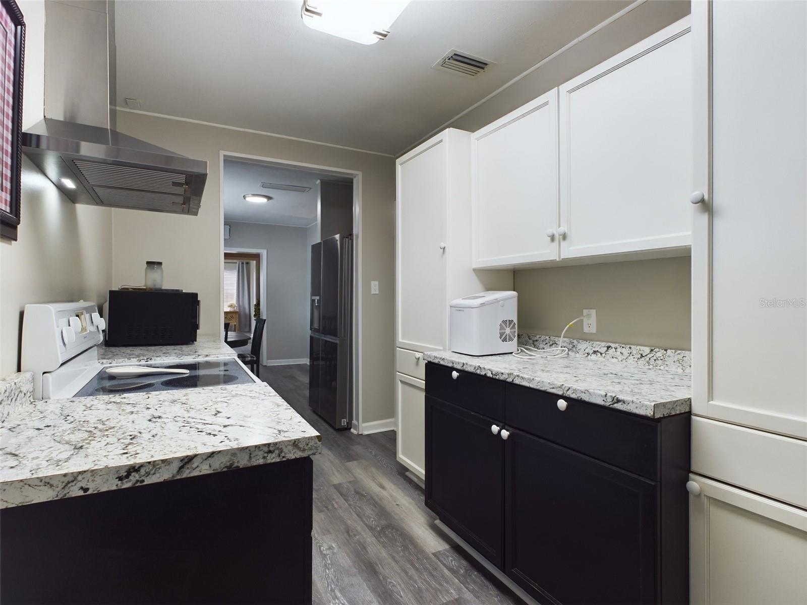 Image 18 of 47 For 3002 29th Terrace