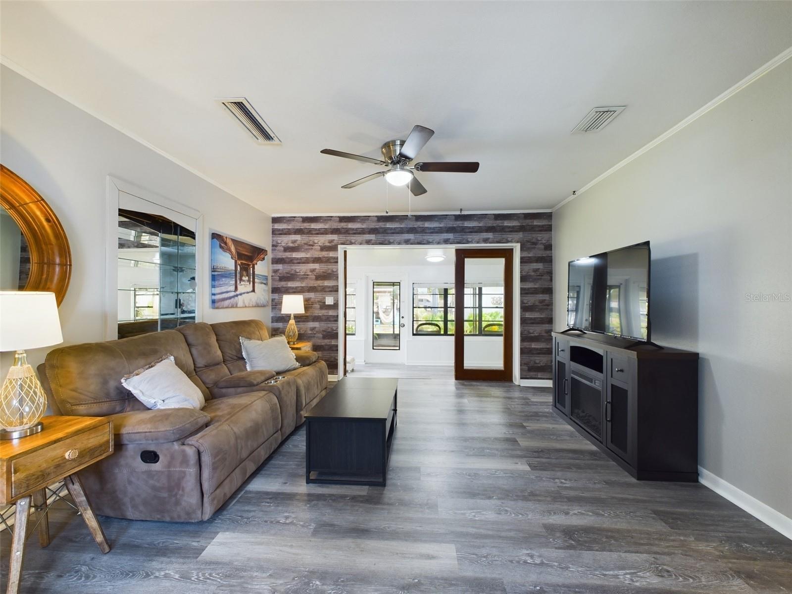Image 22 of 47 For 3002 29th Terrace