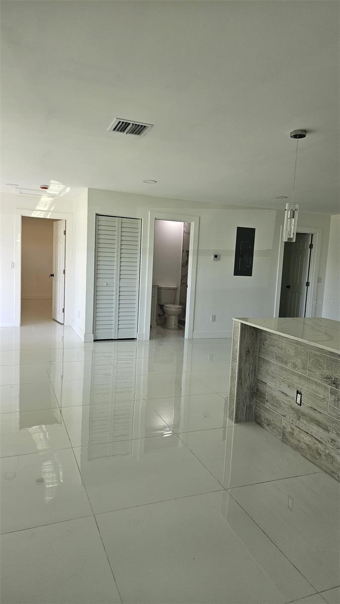 Image 5 of 12 For 6545 7th Lane