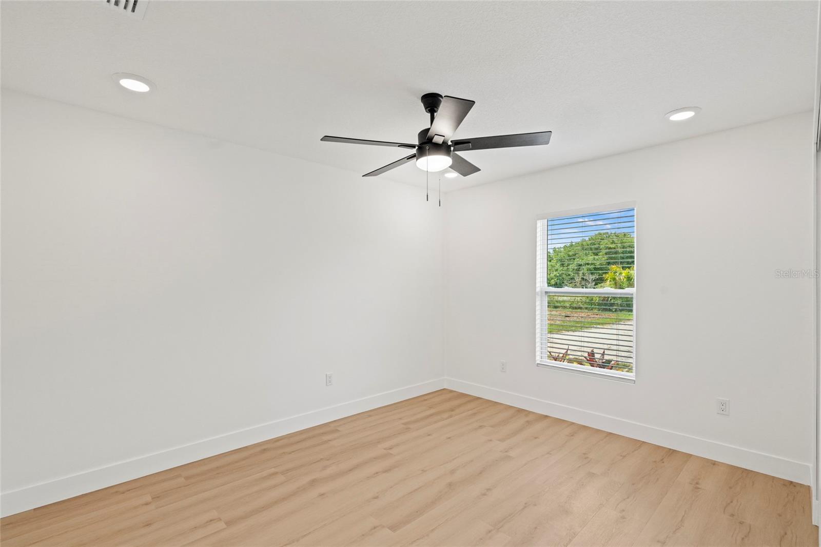Image 21 of 54 For 18767 240th Street