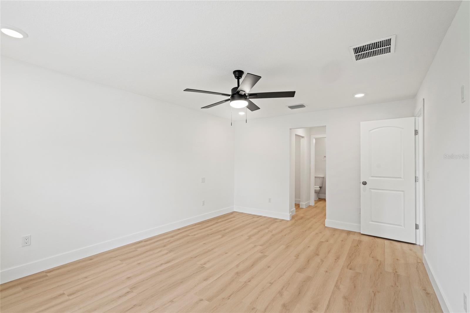 Image 32 of 54 For 18767 240th Street