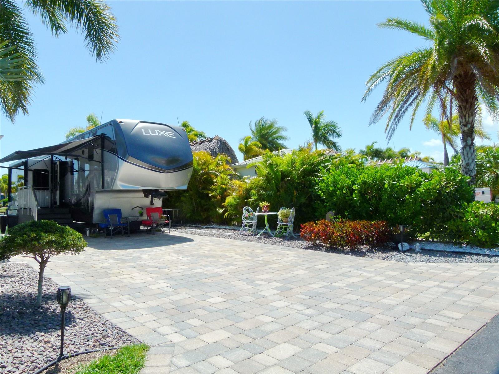 Image 3 of 28 For 526 40th Cove 57