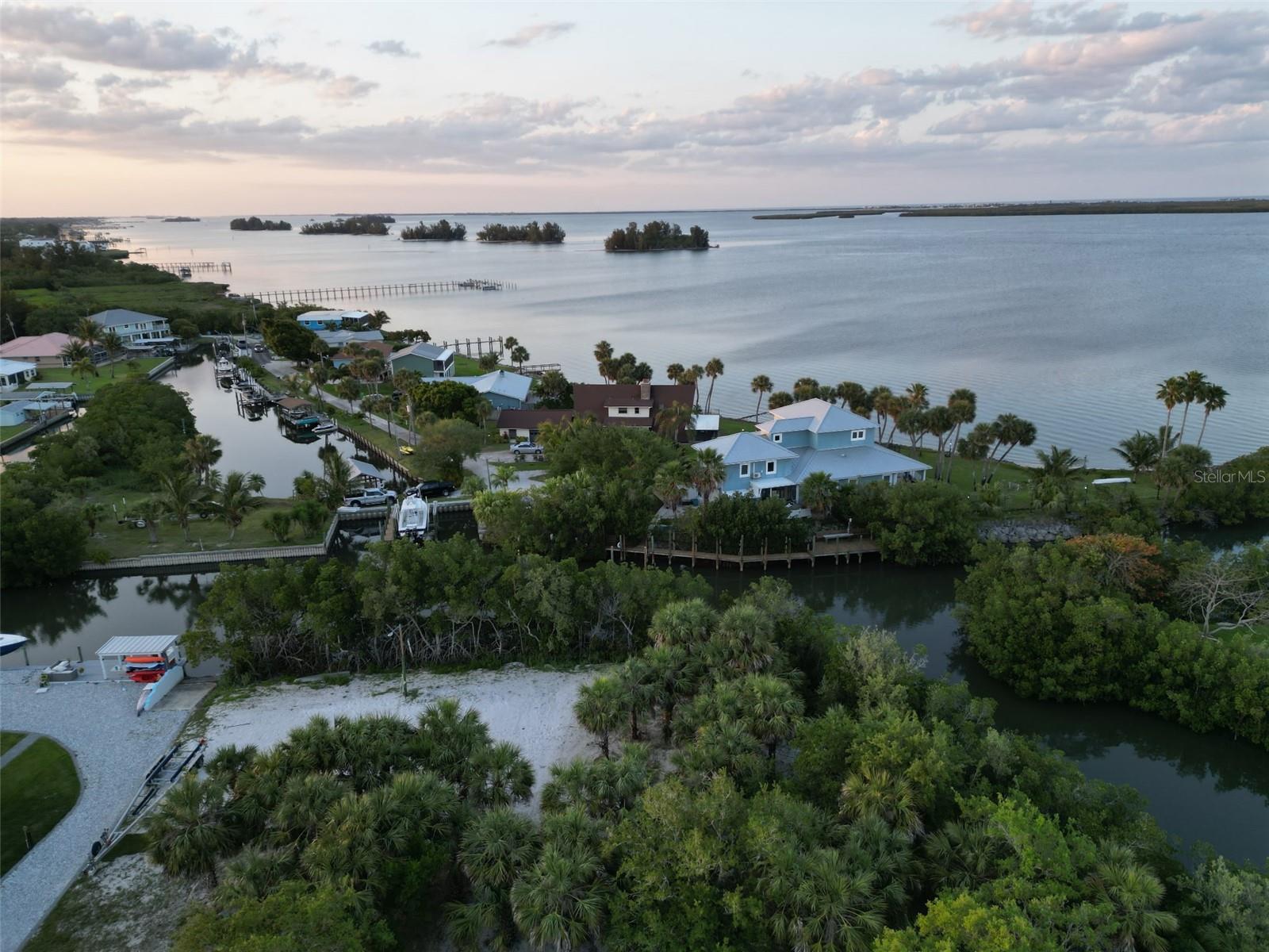 Image 13 of 13 For 6028 Island Harbor Road