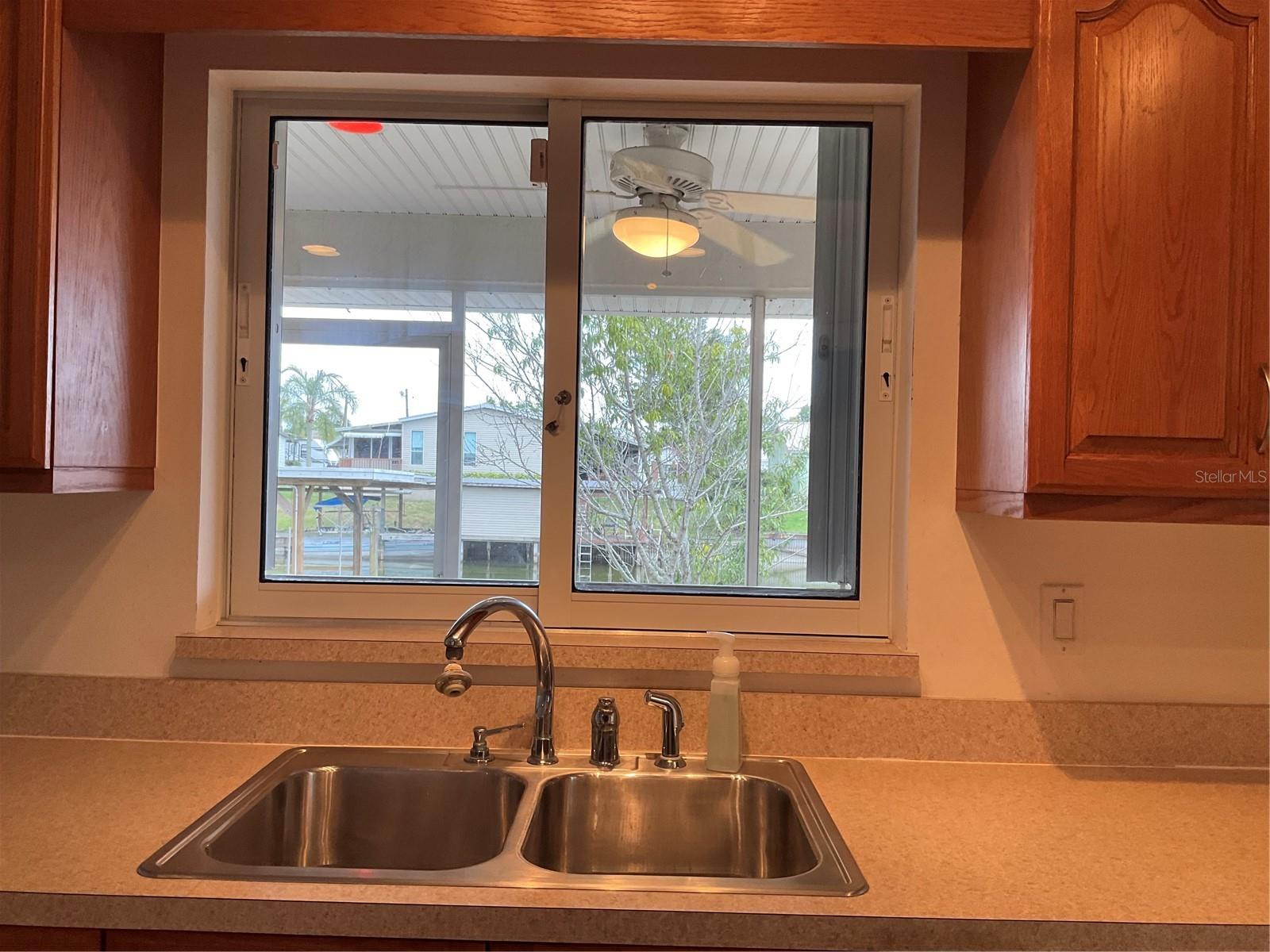 Image 18 of 32 For 2422 33rd Street