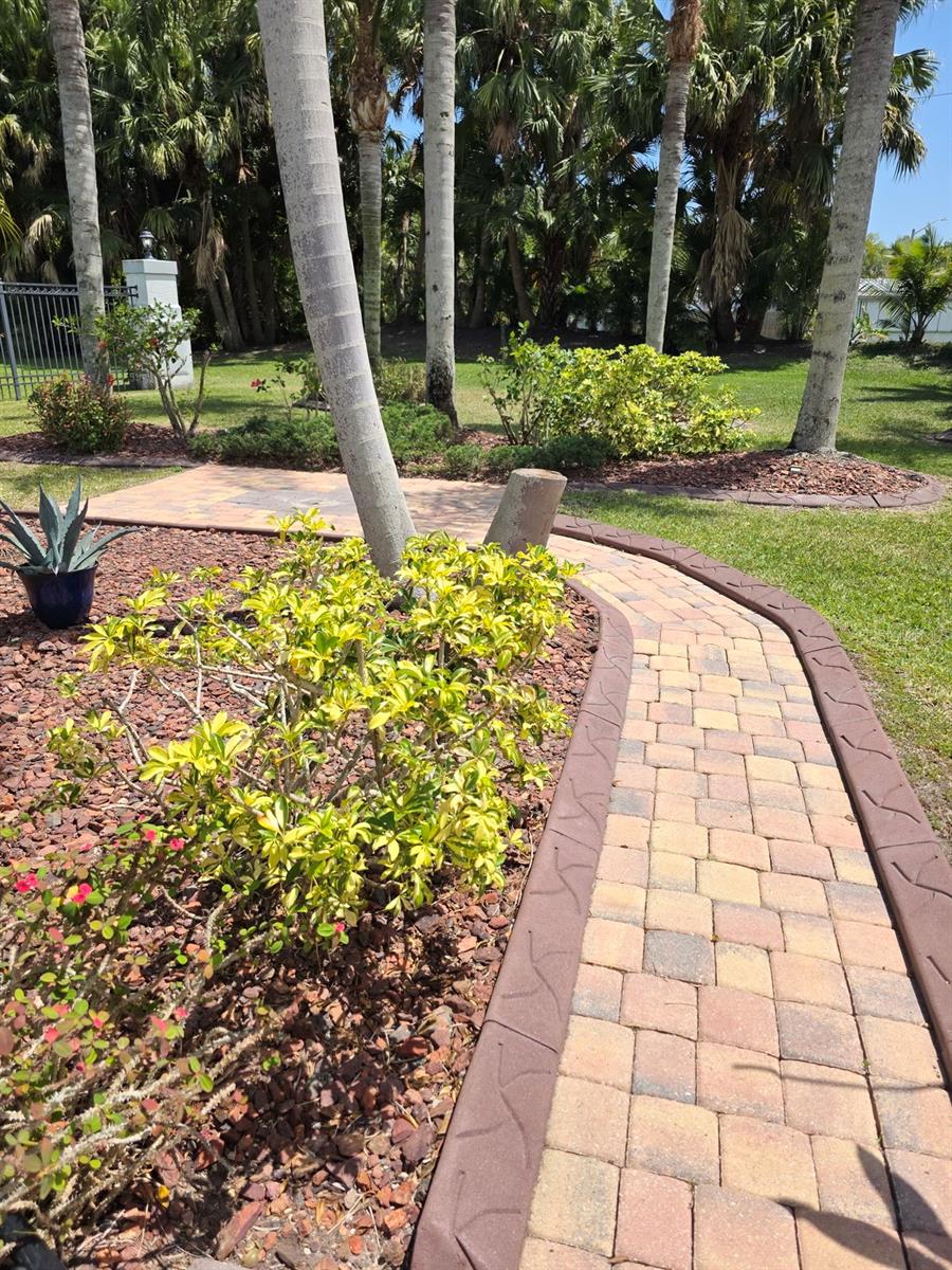 Image 9 of 17 For 502 42nd Cove 1