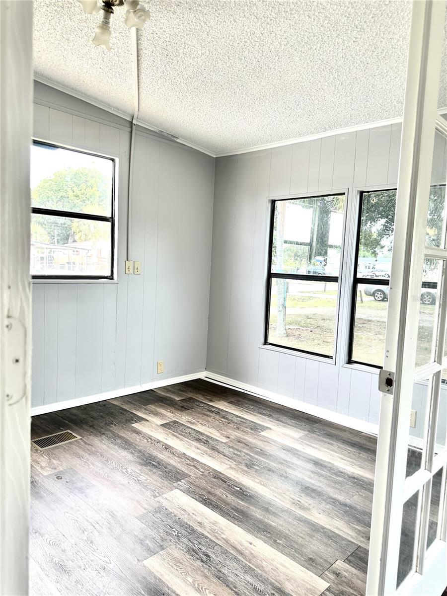 Image 18 of 19 For 3851 25th Street