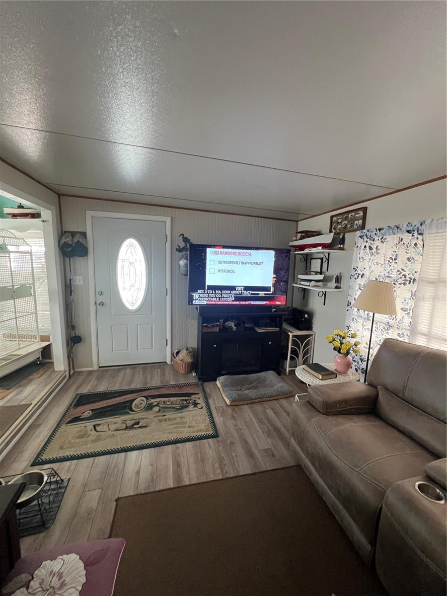 Image 4 of 15 For 6614 54th Lane