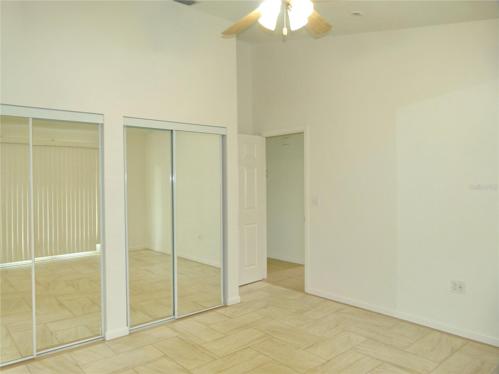 Image 17 of 27 For 5264 42nd Trace -