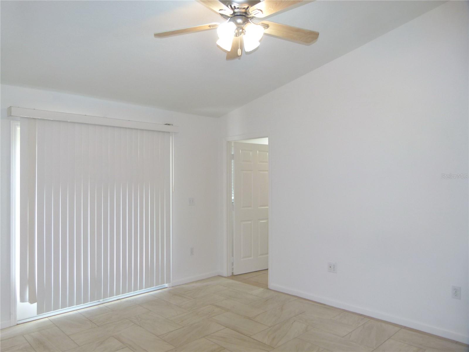 Image 18 of 27 For 5264 42nd Trace -