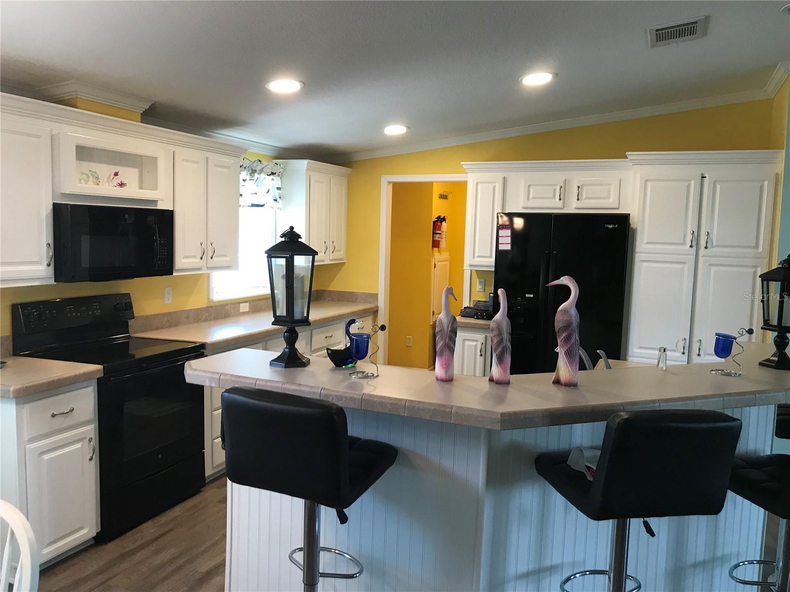 Image 4 of 23 For 1081 6th Street