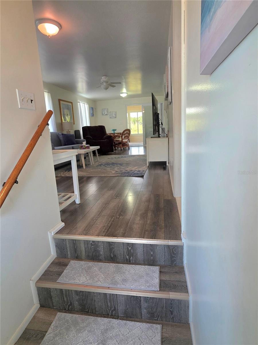 Image 5 of 25 For 12310 143rd Avenue