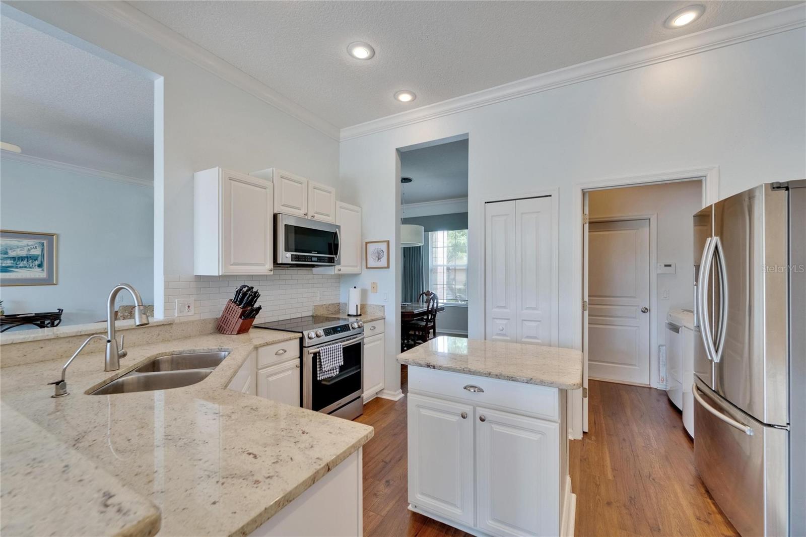 Image 19 of 35 For 8749 Ashworth Drive