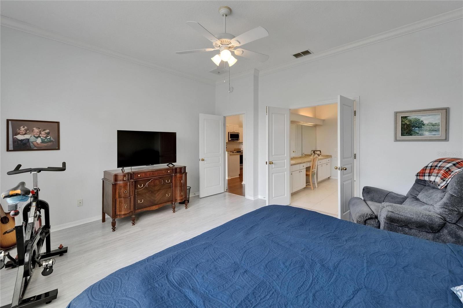 Image 21 of 35 For 8749 Ashworth Drive