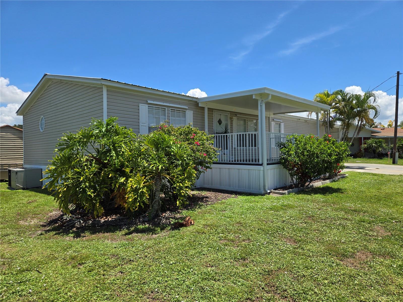 Image 4 of 46 For 2125 35th Lane