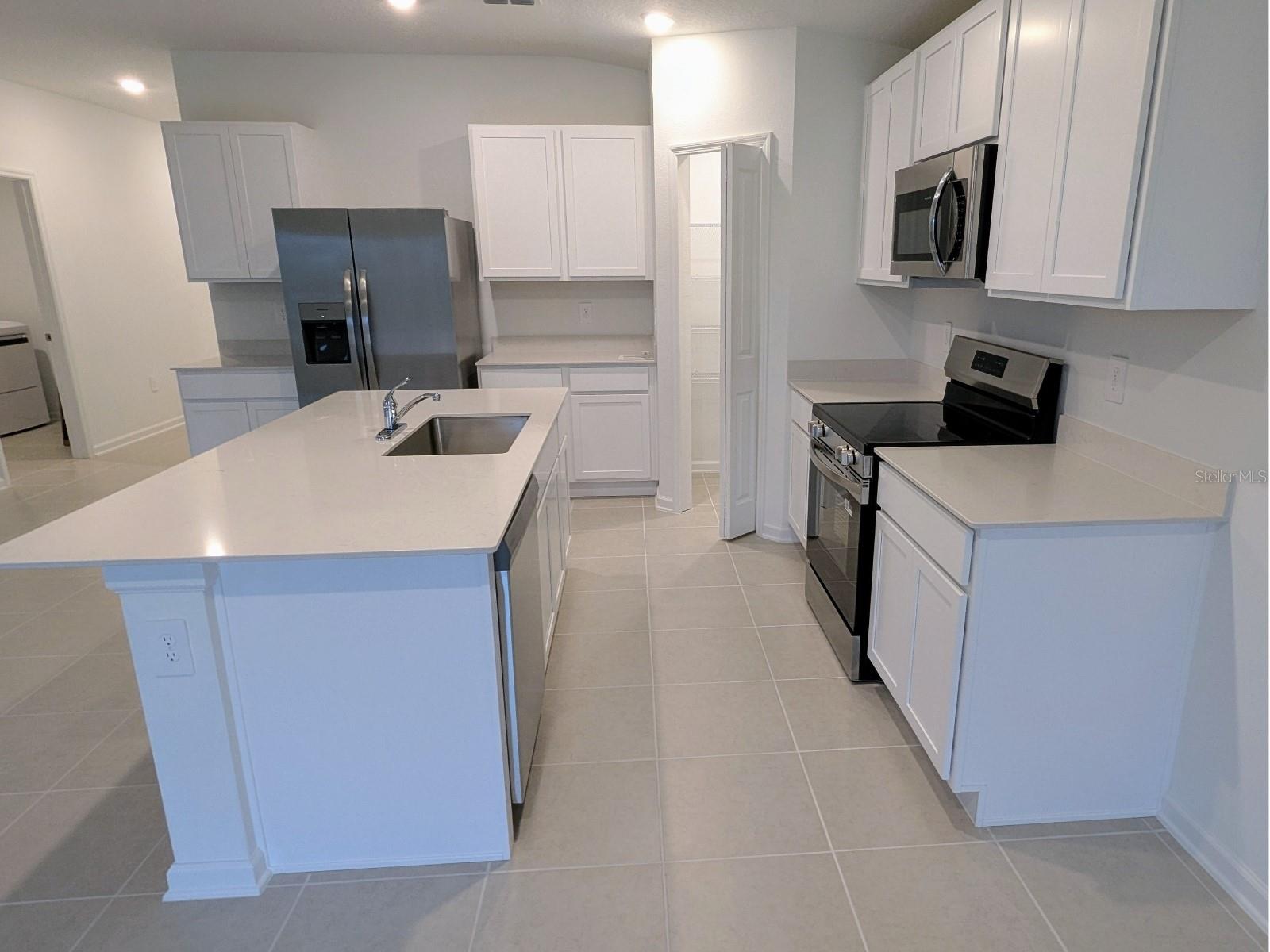 Image 18 of 48 For 2406 Mckinley Drive