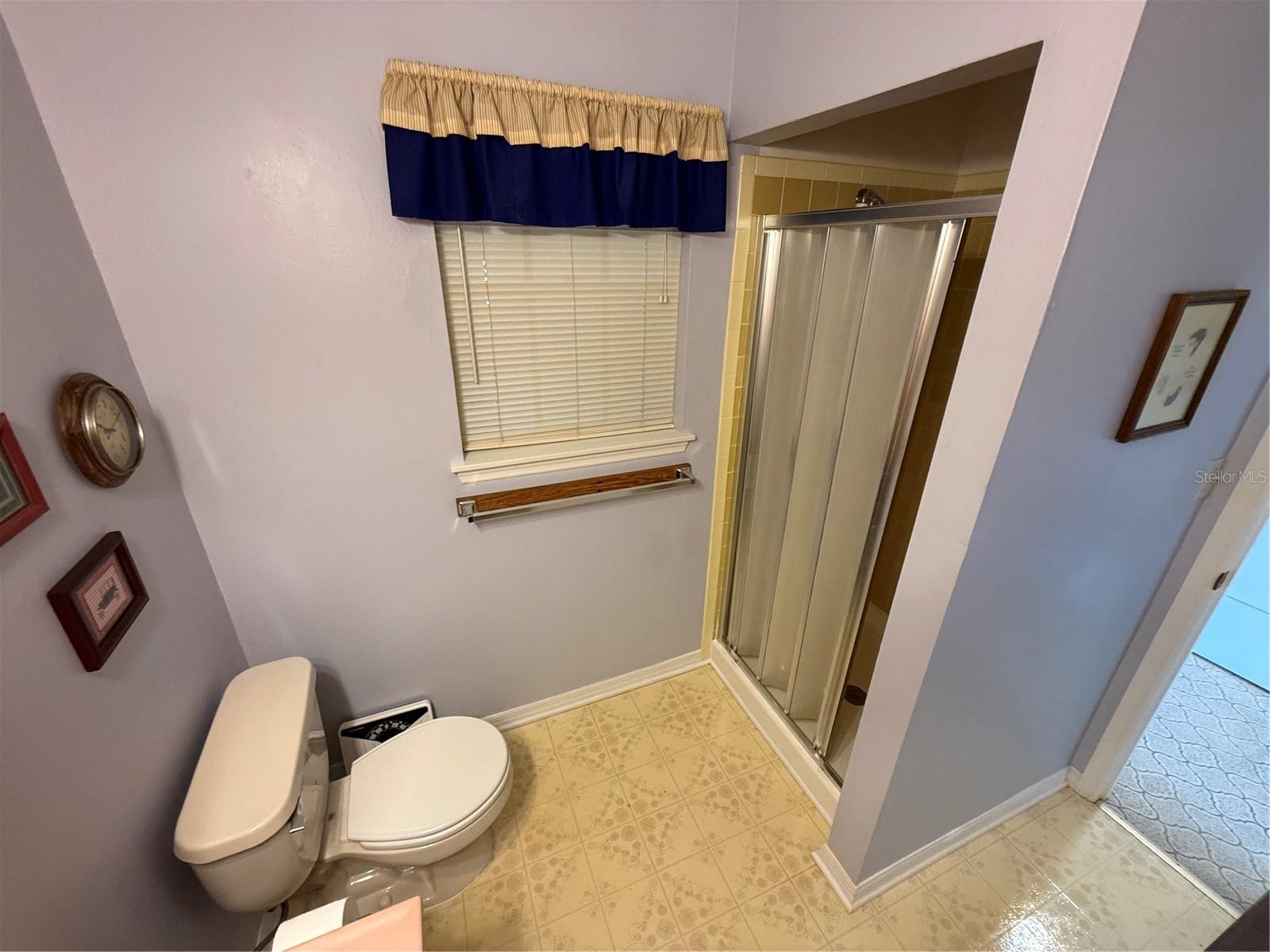 Image 36 of 42 For 2438 32nd Street