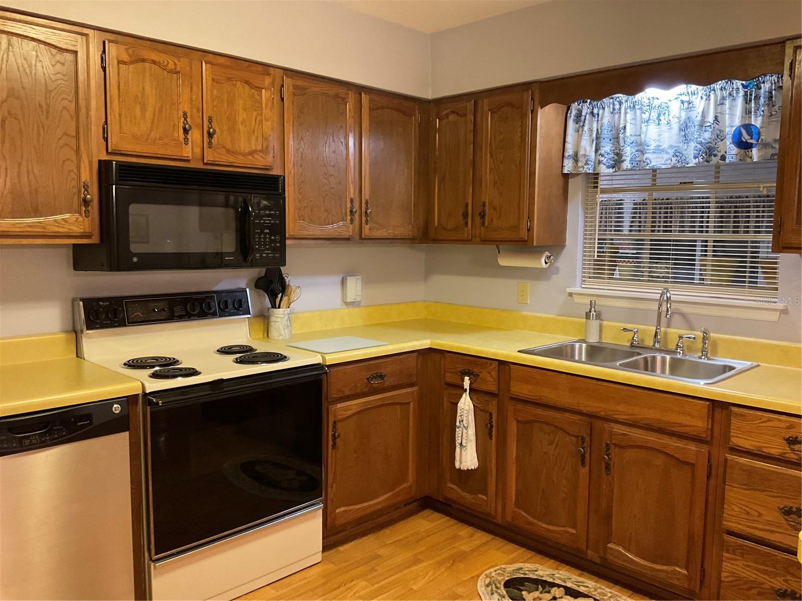 Image 42 of 42 For 2438 32nd Street