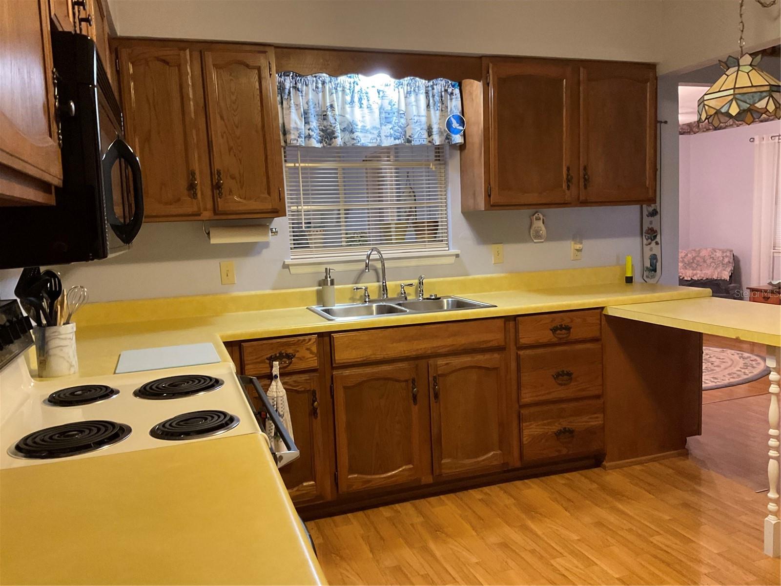 Image 5 of 42 For 2438 32nd Street