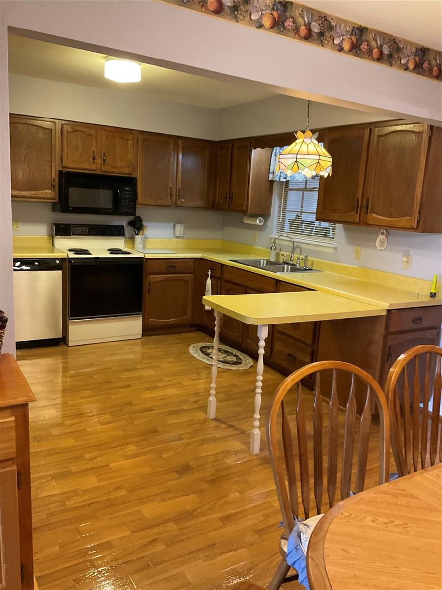 Image 7 of 42 For 2438 32nd Street