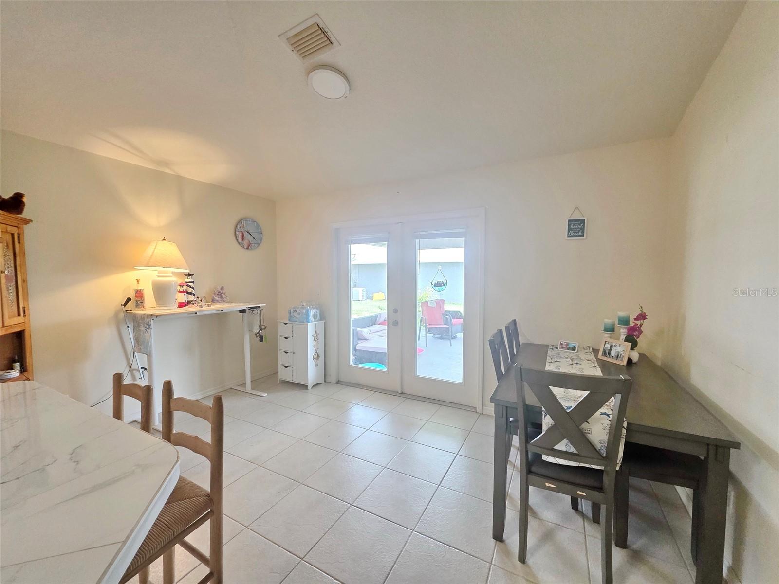 Image 7 of 42 For 617 26th Drive 2