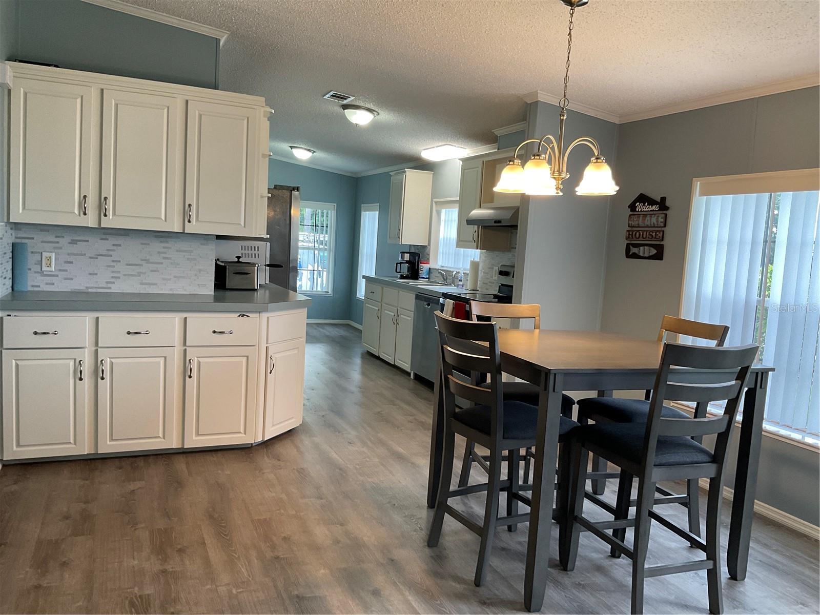 Image 25 of 61 For 2128 32nd Street