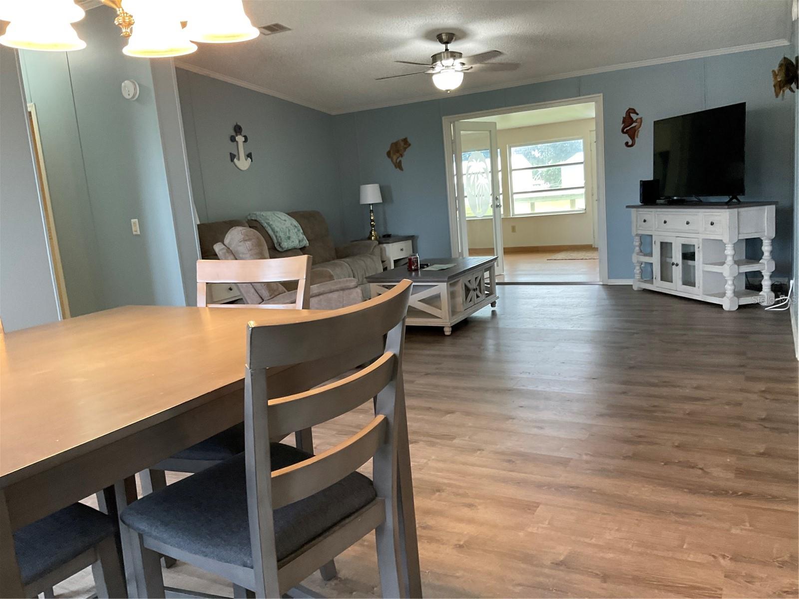 Image 28 of 61 For 2128 32nd Street