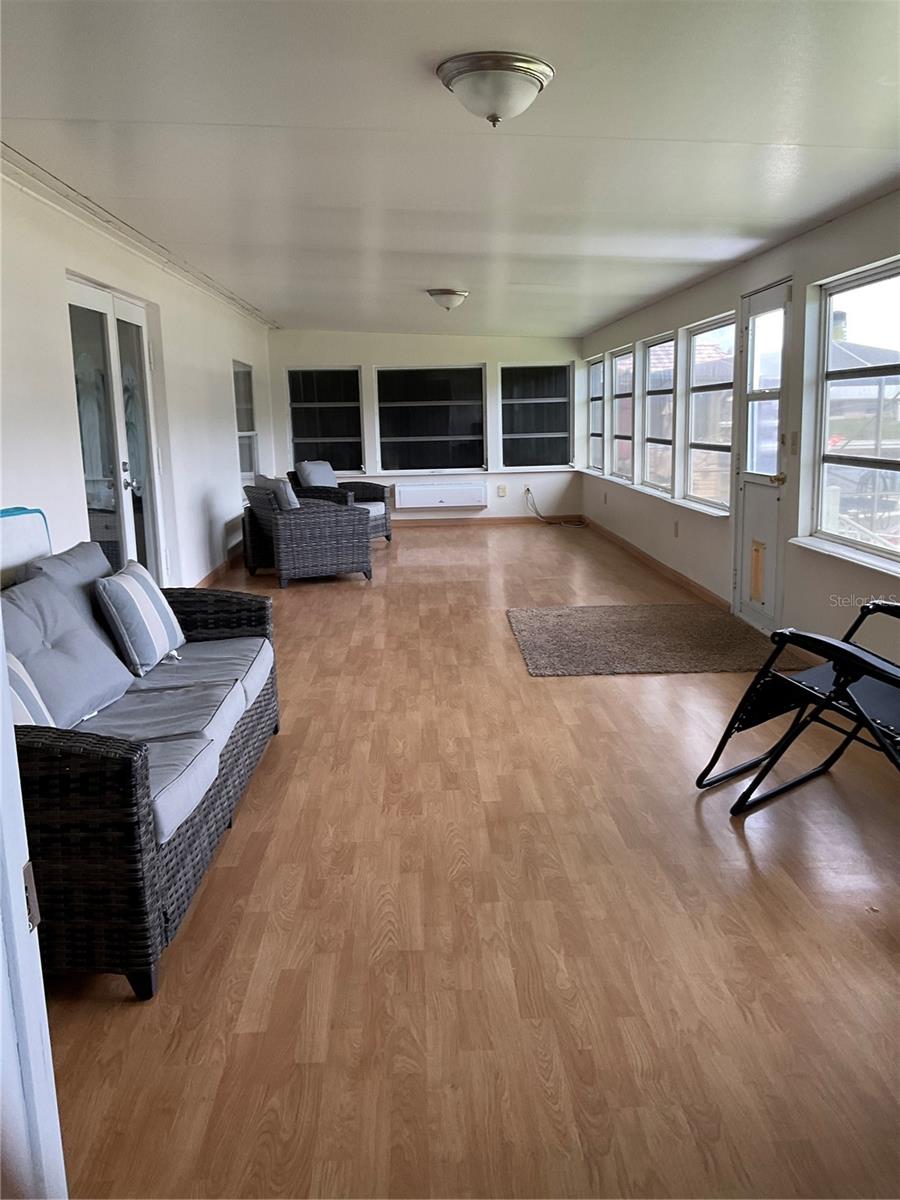 Image 36 of 61 For 2128 32nd Street