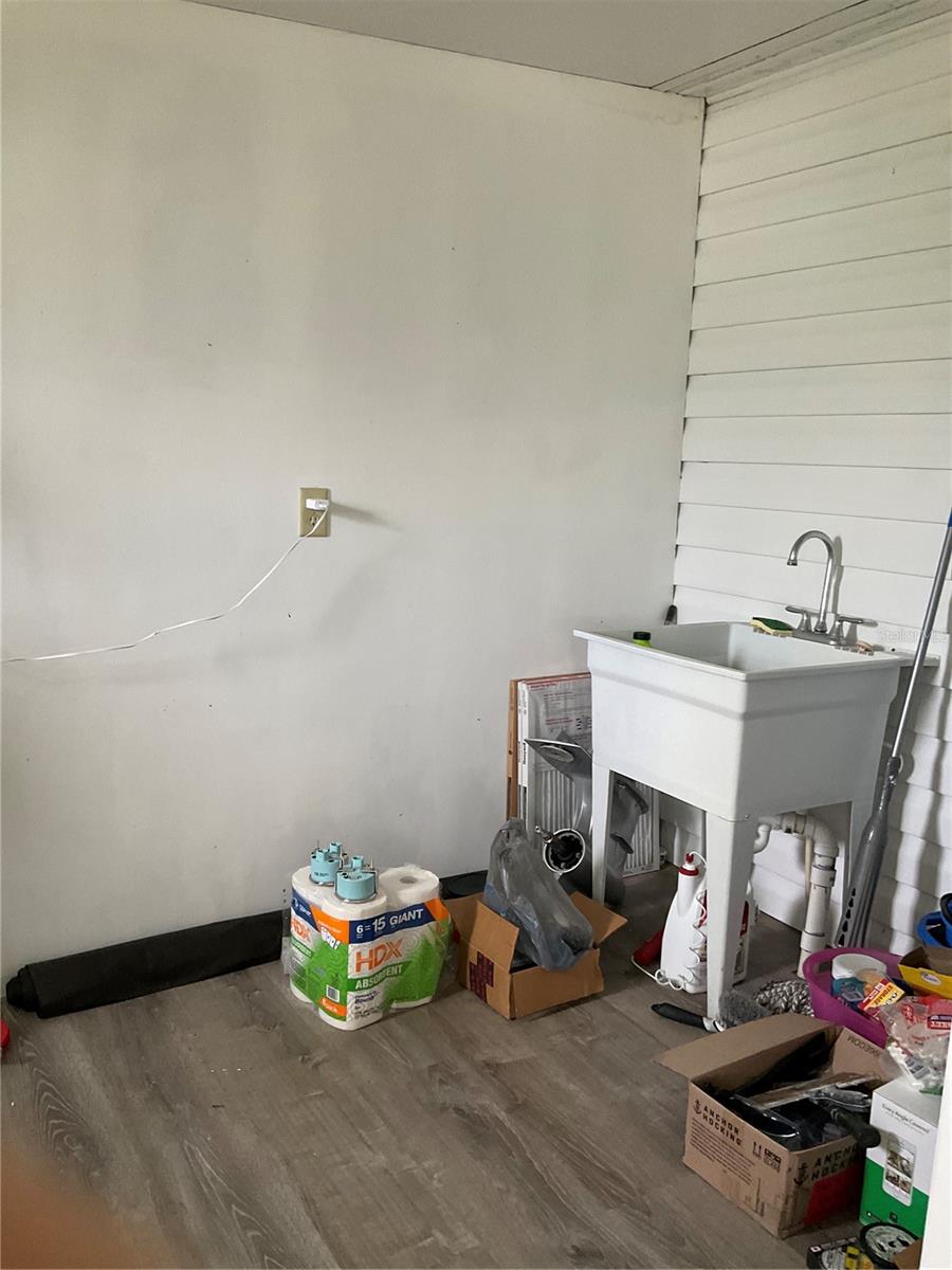 Image 37 of 61 For 2128 32nd Street