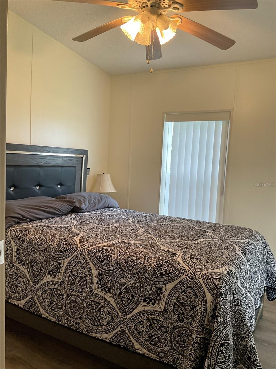 Image 42 of 61 For 2128 32nd Street