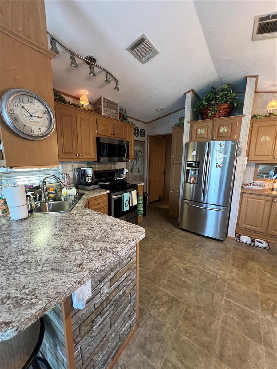 Image 7 of 27 For 7950 State Road 78 W 290