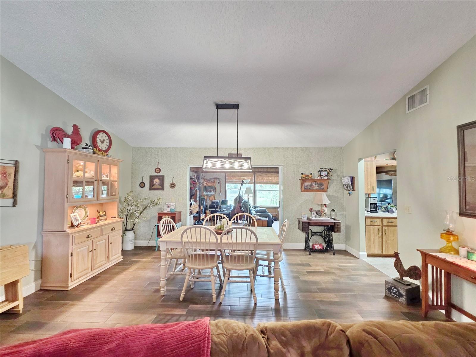 Image 8 of 52 For 3701 25th Street