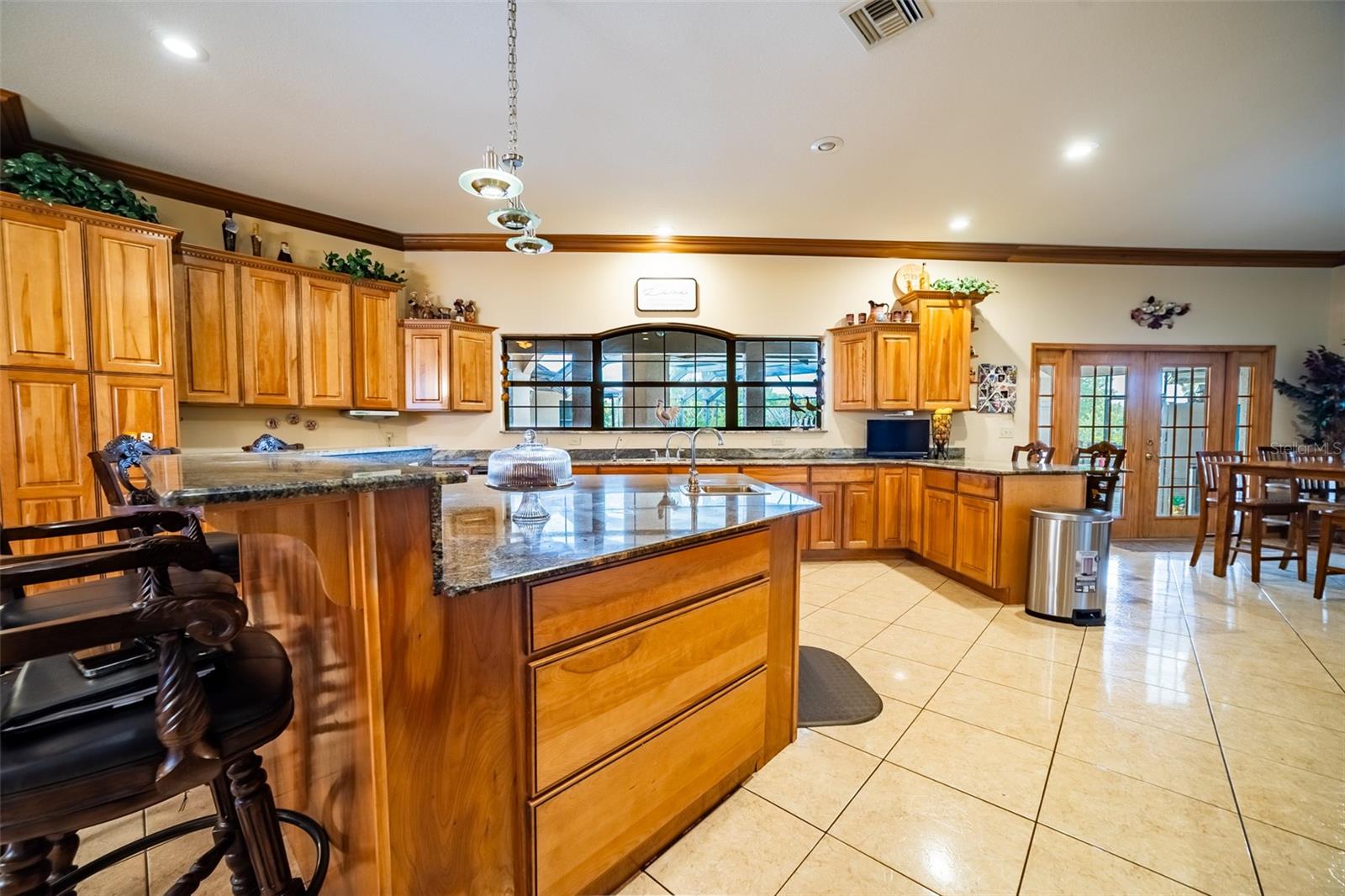 Image 17 of 41 For 2085 4th Street