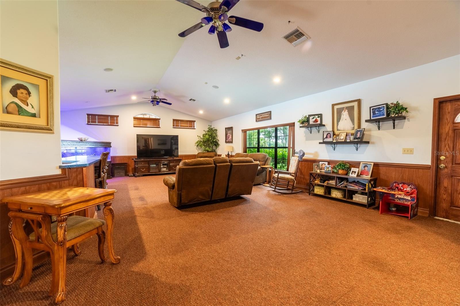 Image 24 of 41 For 2085 4th Street