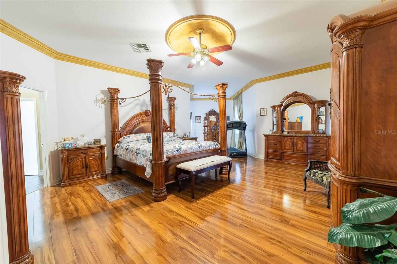 Image 30 of 41 For 2085 4th Street