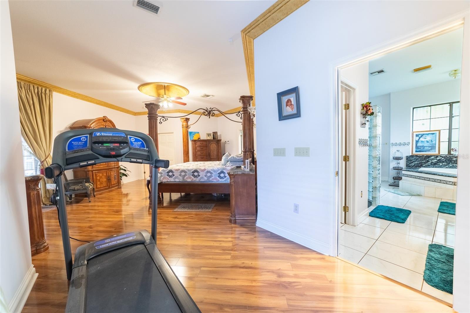 Image 34 of 41 For 2085 4th Street
