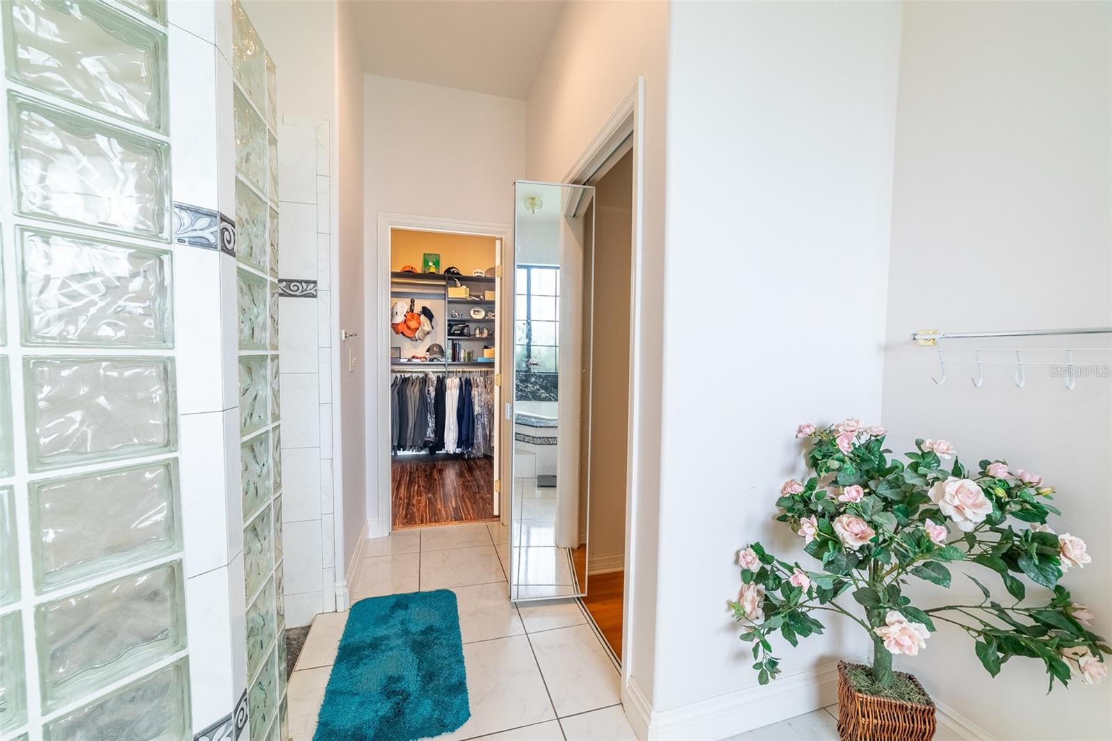 Image 39 of 41 For 2085 4th Street
