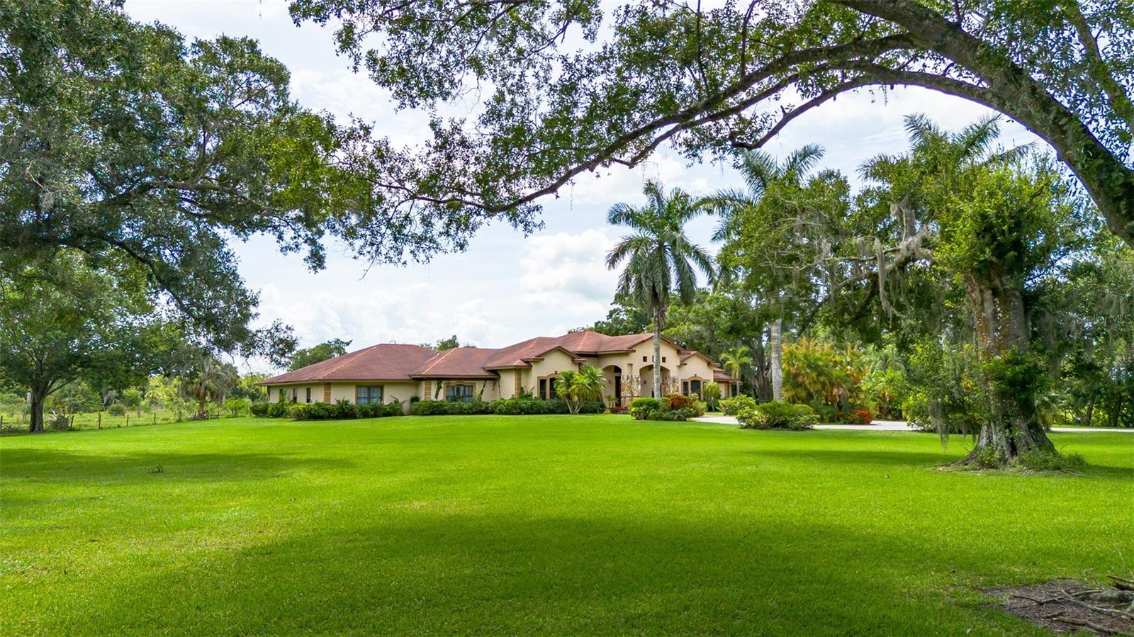 Image 4 of 41 For 2085 4th Street